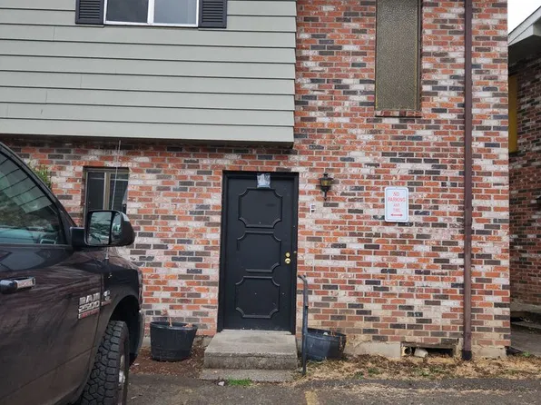 2-Bedroom 1.5 Bath Townhome, 1260 Nandina St #F, Sweet Home, OR 97386
