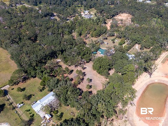 4th image of 16680 Camellia Rd