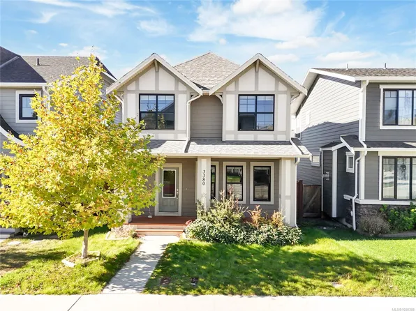 3380 Curlew St, Colwood, BC V9C 0P3