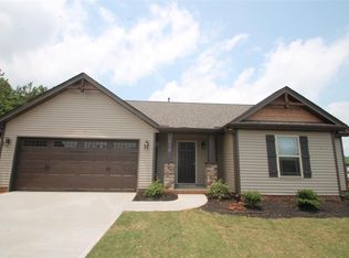 718 Rockstone Dr, Seneca, SC 29678