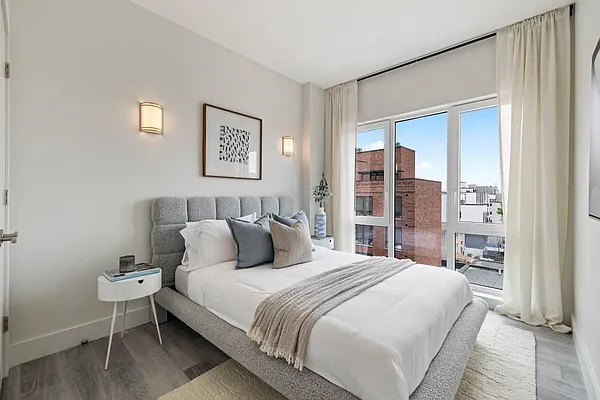 Rented by ERNY LLC | media 21