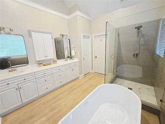 4th image of 119 Green Ridge Dr