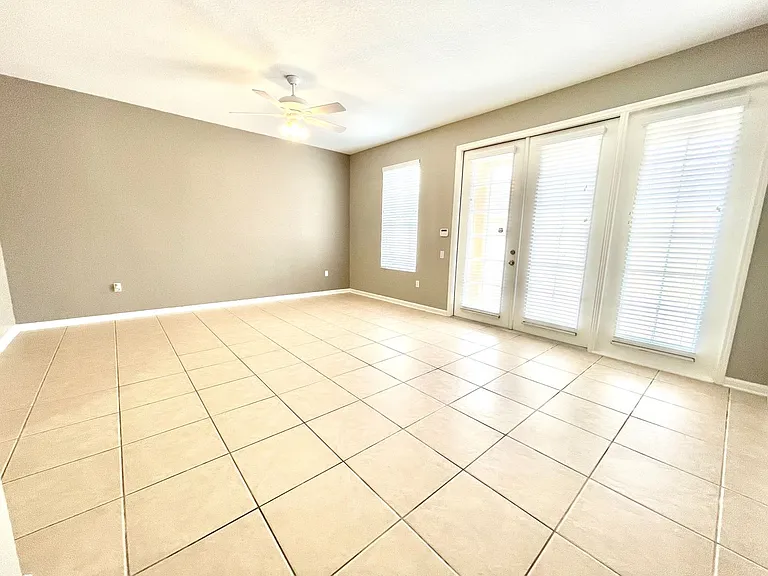7727 Fairgrove Ave — Photo 12