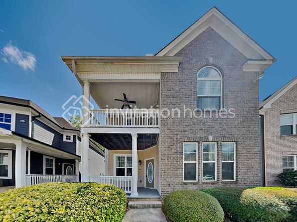 1808 Laurel Green Way