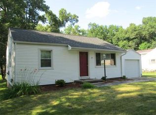 27 E Green St, Easthampton, MA 01027