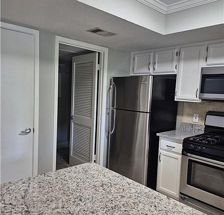 3rd image of 62 Rumson Ct SE
