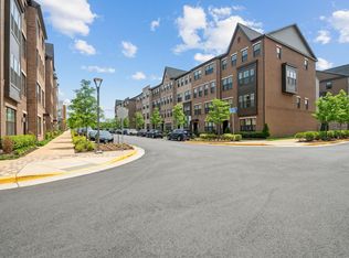 45117 Kincora Dr, Sterling, VA 20166