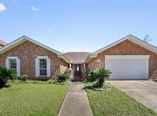 7121 Cove Dr, New Orleans, LA 70126