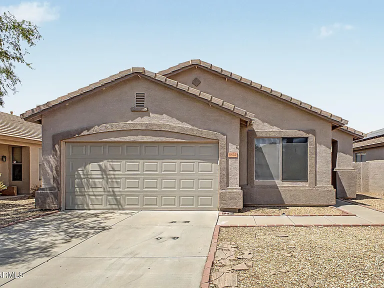 6622 W Golden Ln — Photo 2