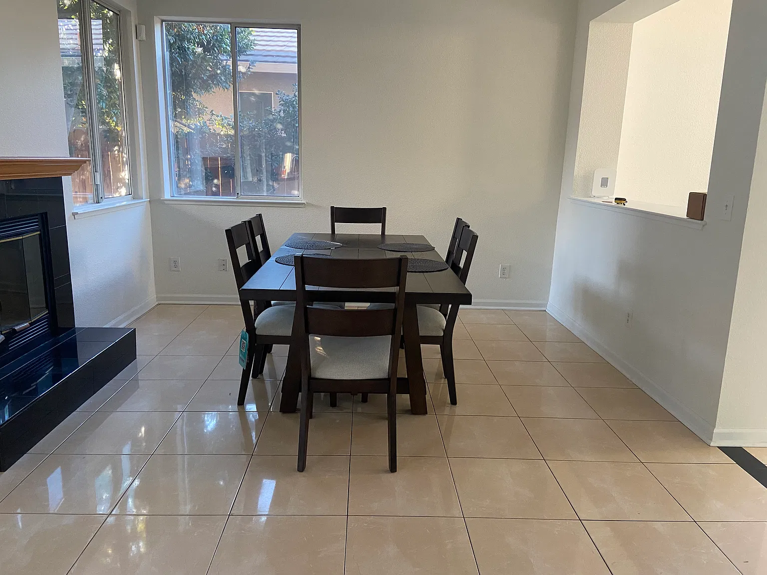 4 bed, 1800 sqft, $890 — Photo 3