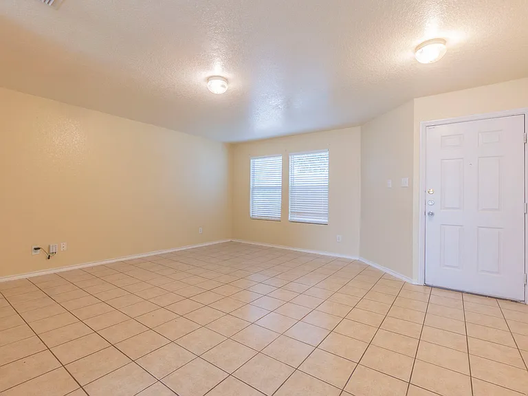 7607 Caballo Cyn — Photo 17