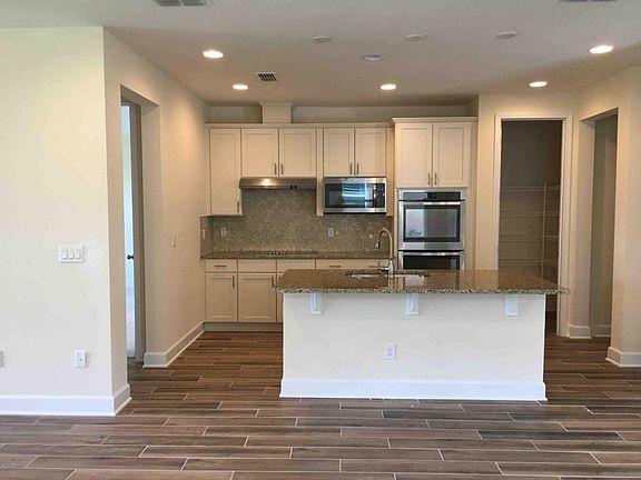2nd image of 15079 Venosa Cir