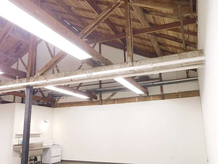 560 E Commercial St #4A — Photo 16