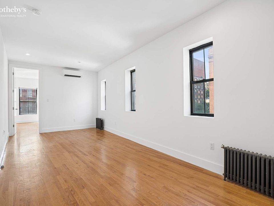 1st image of 826 10th Ave #4