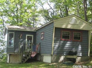 88 Banjo Ln, Oswego, NY 13126