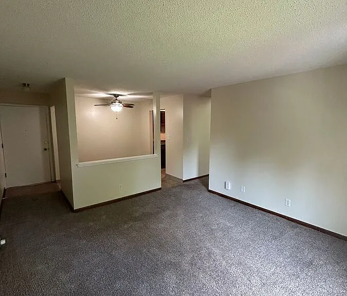 3809 University Ave #18 — Photo 1
