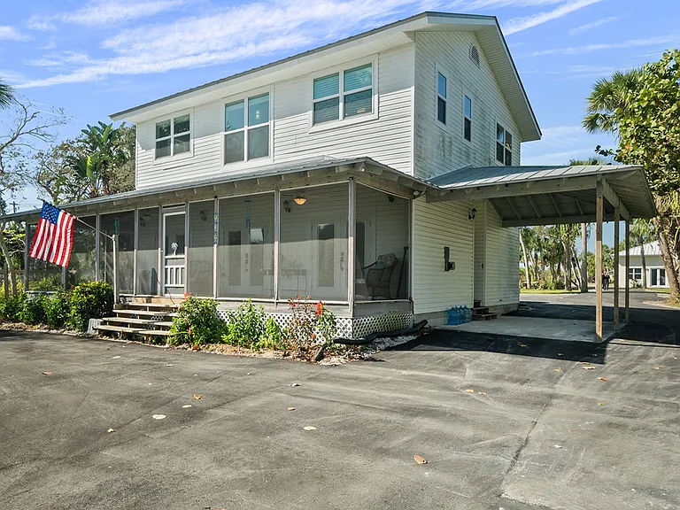 6789 S Indian River Dr — Photo 38