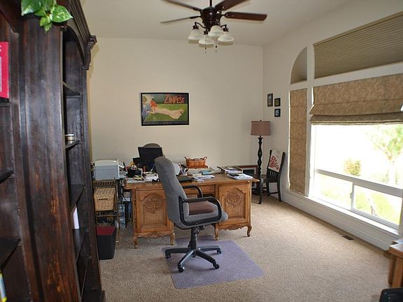 3rd image of 320 Taryn Ct