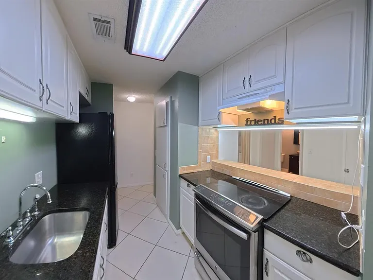 2319 N Congress Ave #28 — Photo 37