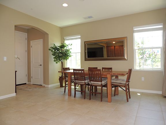 4th image of 664 N Claret Ln