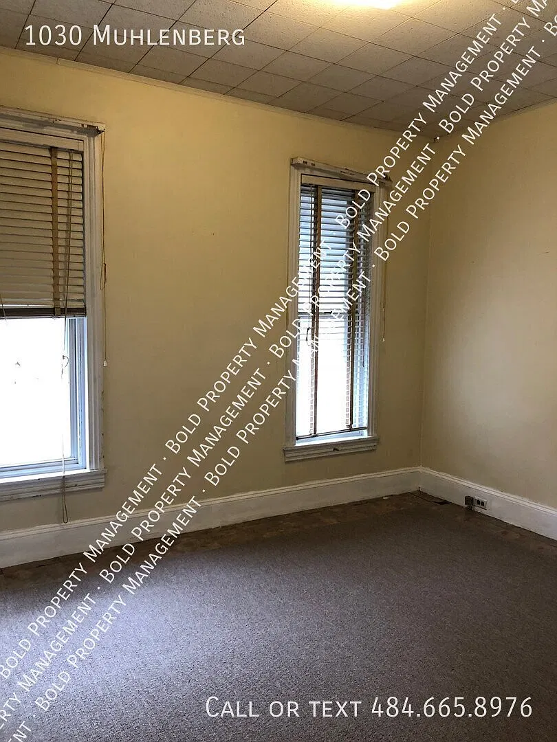 Large 3 Bedroom 1 Bath across from Elementary School — Photo 4