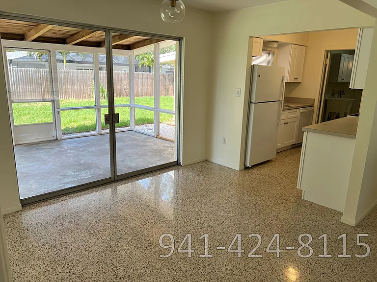 2503 Hibiscus St — Photo 7