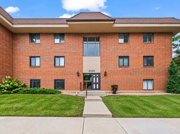 2335 S Main St APT 3A, Lombard, IL 60148