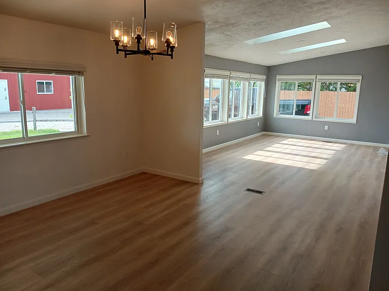 Ada Rd — Photo 18