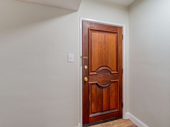 5th image of 8166 Whitburn Dr #11