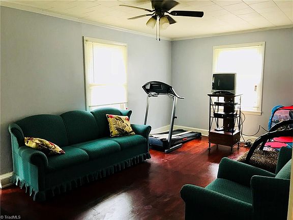 4th image of 303 McKnight St