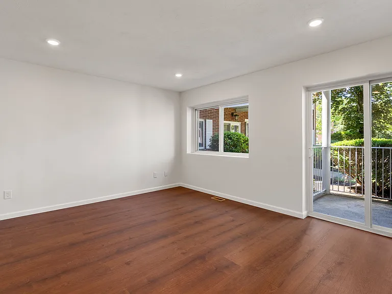 47 Bayberry Dr #2 — Photo 9