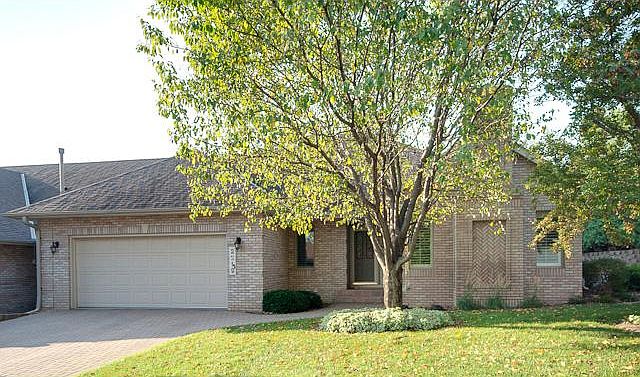 2nd image of 2219 Ferris Ln
