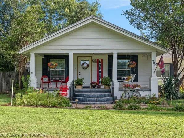 902 F St, Barling, AR 72923