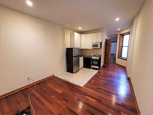 3rd image of 119 W 104th St #2WW