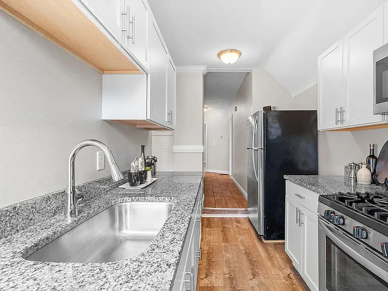 994 Iglehart Ave #2 — Photo 7