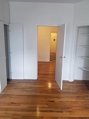 3rd image of 164 E 85th St APT 4E
