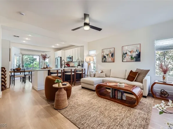 2107 Desert Woods Dr, Henderson, NV 89012