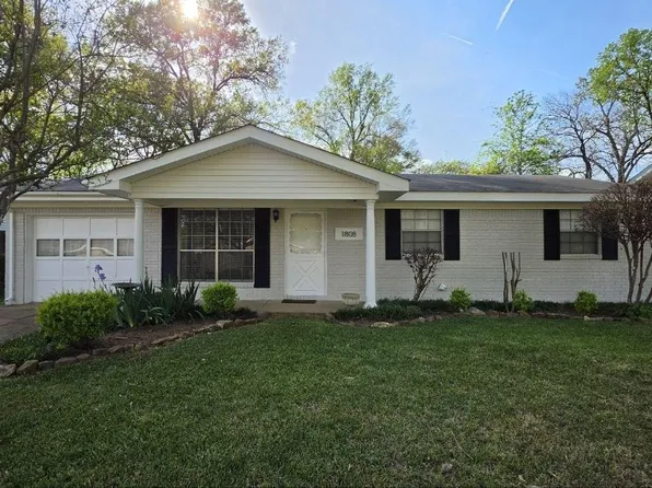 1808 Green Acres Rd, Jacksonville, AR 72076