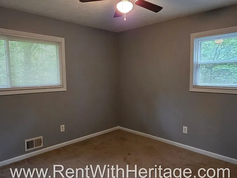 6190 Knights Ln — Photo 46