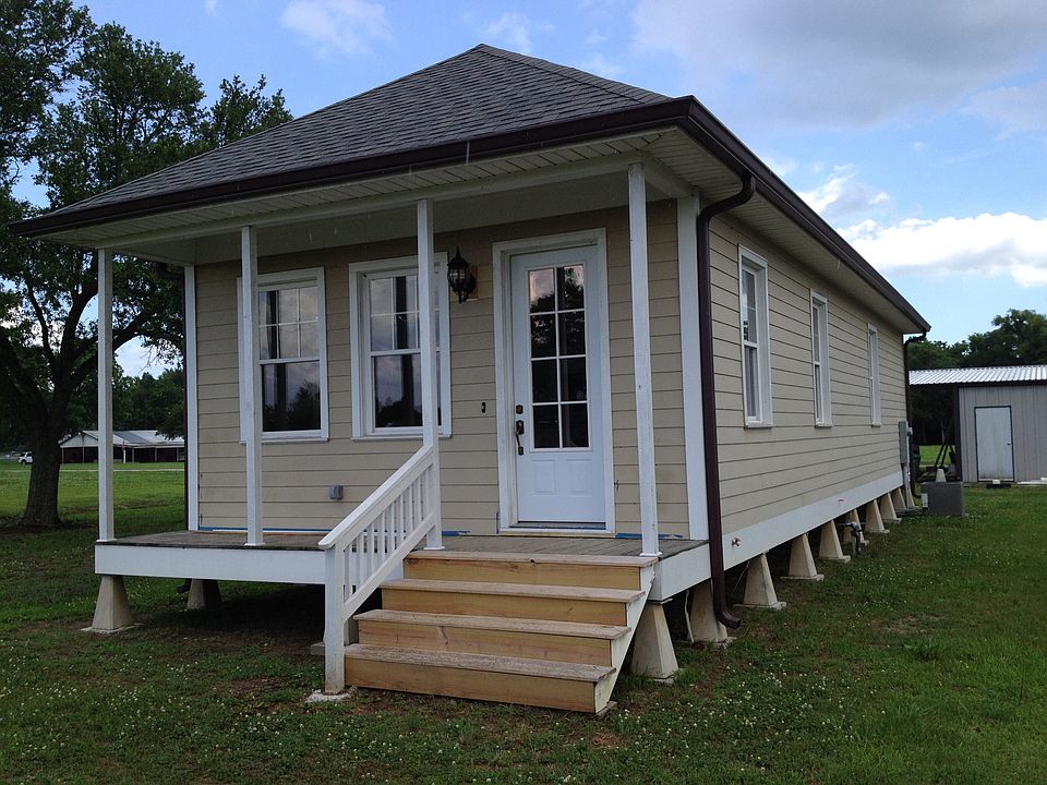 Front of the house 1