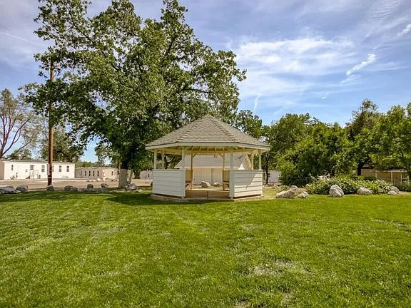 3rd image of 19555 Tunnel Rd #6