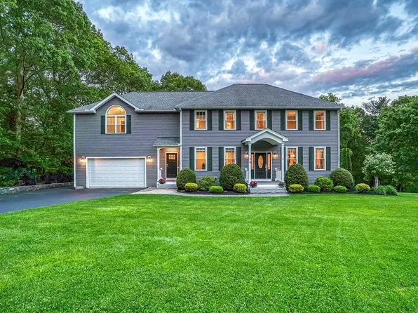 23 Lamplighter Dr, Shrewsbury, MA 01545