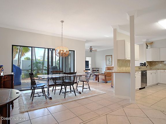 4th image of 250 Seaview St #5