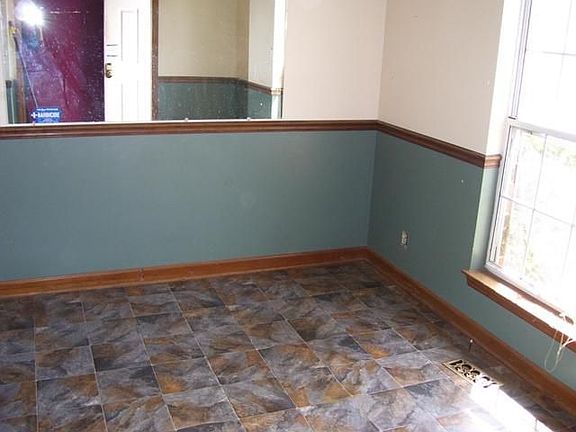 3rd image of 115 Branford Dr