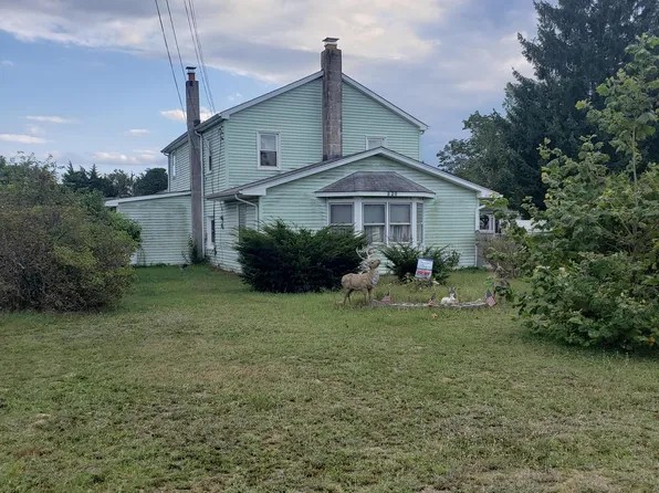 320 Cedar Street, Lakehurst, NJ 08733