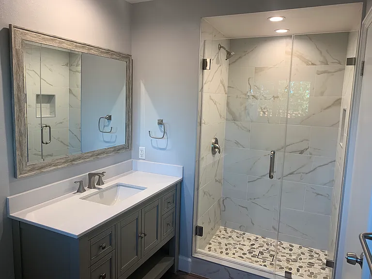 Downstairs / Guest Bathroom, off the Den
