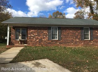 131 Thomas St, High Point, NC 27263