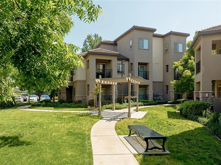 Wolf Ranch Condominium Rentals — Photo 28