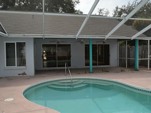 3rd image of 1519 Saddle Ct