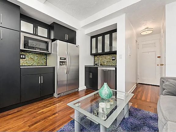 2nd image of 320 E 42nd St APT 1816